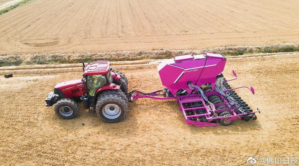 三水南山：&ldquo;巨無霸&rdquo;無人農(nóng)機，炫酷亮相